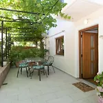 דירה 3 With Shared Pool, Peaceful Location פולה