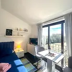 דירה 3 With Shared Pool, Peaceful Location *
