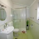 3 With Shared Pool, Peaceful Location דירה פולה