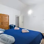 דירה 3 With Shared Pool, Peaceful Location *