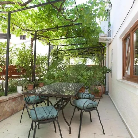 3 With Shared Pool, Peaceful Location * Pola