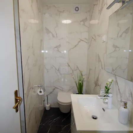 3 With Shared Pool, Peaceful Location * Pola