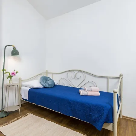 3 With Shared Pool, Peaceful Location * Pola