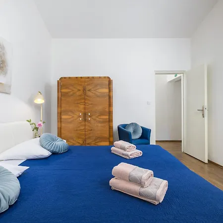 Appartamento 3 With Shared Pool, Peaceful Location