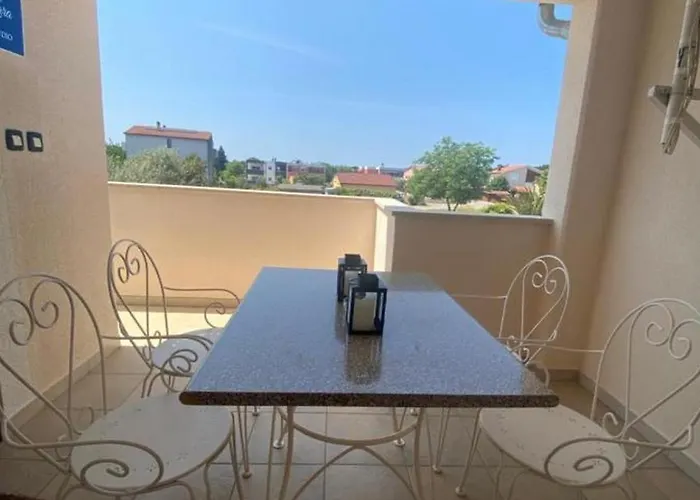 3 With Shared Pool, Peaceful Location Daire