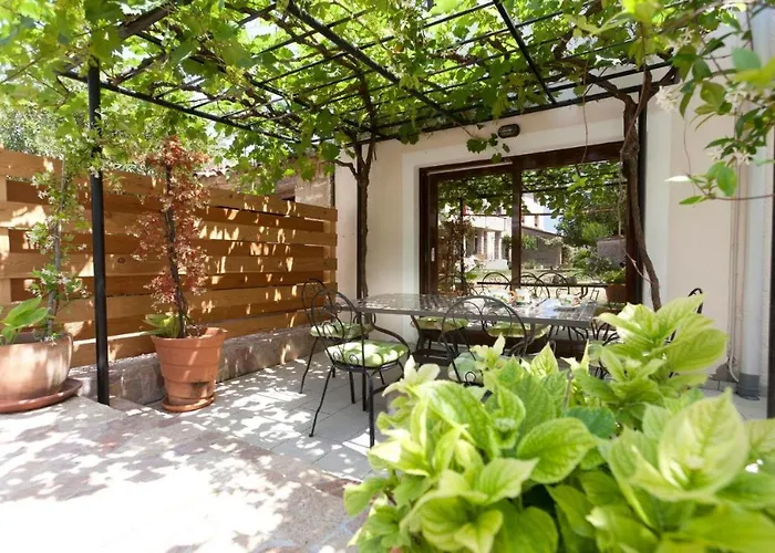 Daire 3 With Shared Pool, Peaceful Location *