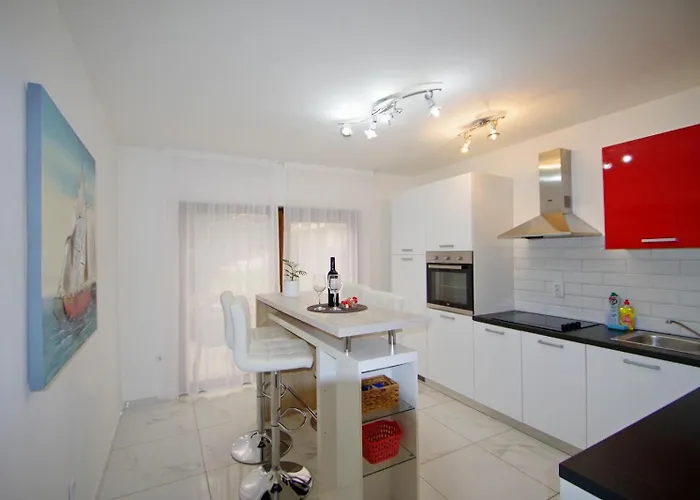 Daire 3 With Shared Pool, Peaceful Location