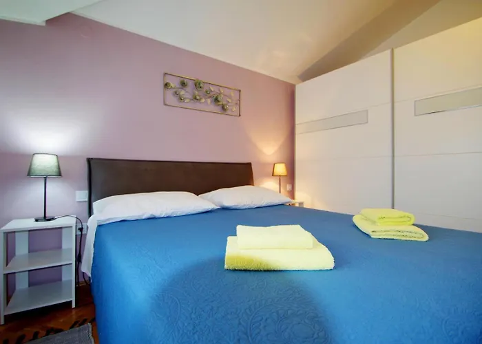 3 With Shared Pool, Peaceful Location Daire *