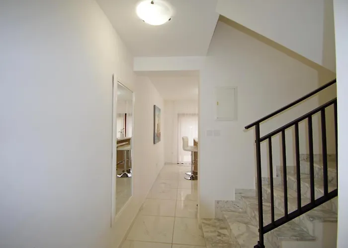 Daire 3 With Shared Pool, Peaceful Location *