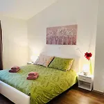 Apartment 3 With Shared Pool, Peaceful Location