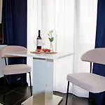 Διαμέρισμα 3 With Shared Pool, Peaceful Location
